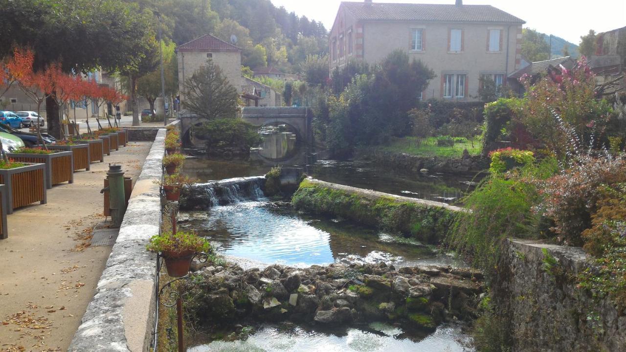 Maison Sur Le Lot Saint-Vincent-Rive-dʼOlt Εξωτερικό φωτογραφία